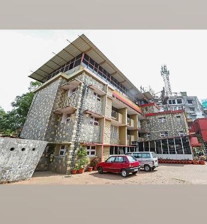 Hotel Caveri Madikeri Zewnętrze zdjęcie