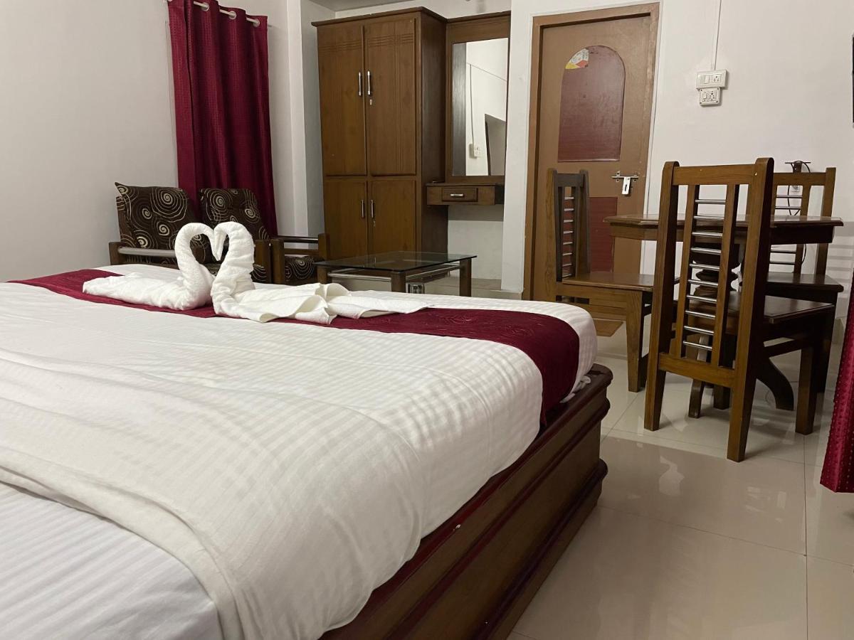Hotel Caveri Madikeri Zewnętrze zdjęcie